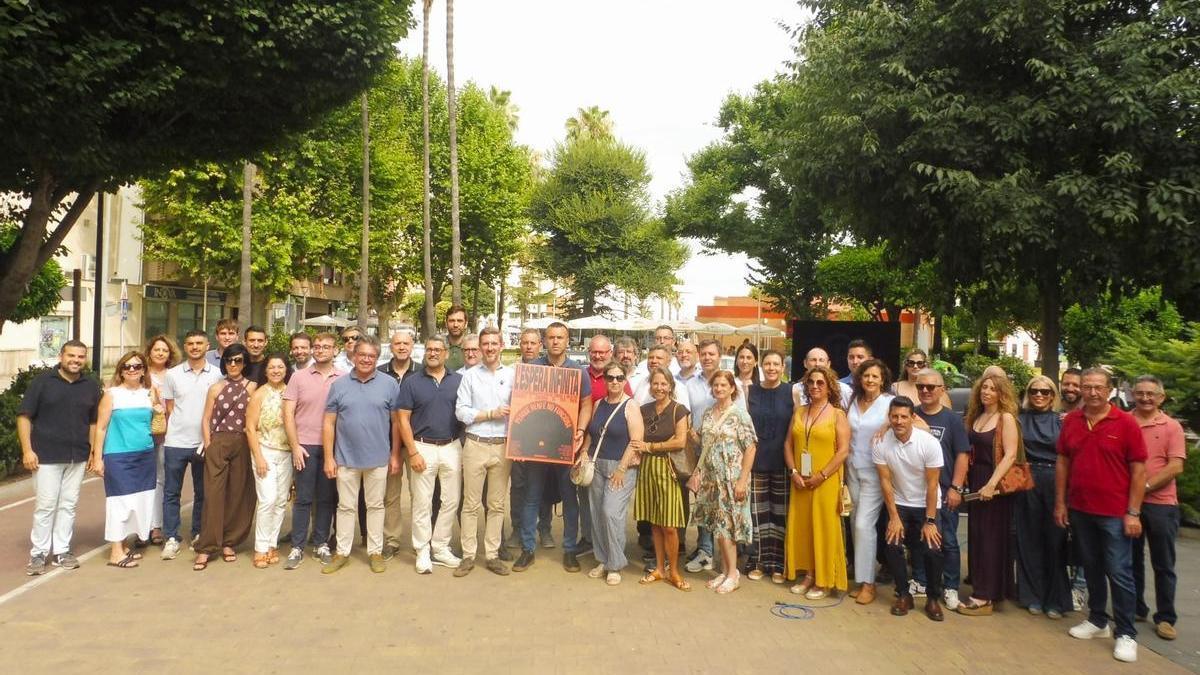 Presentación de la campaña "L'Espera infinita" este jueves en Gandia.