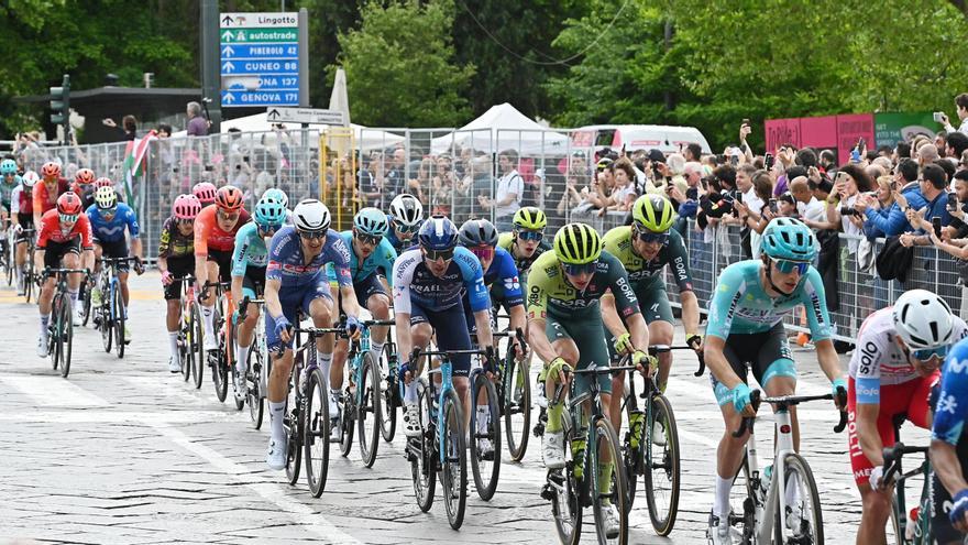 Pogacar asesta el primer golpe en el Giro: victoria de etapa y liderato