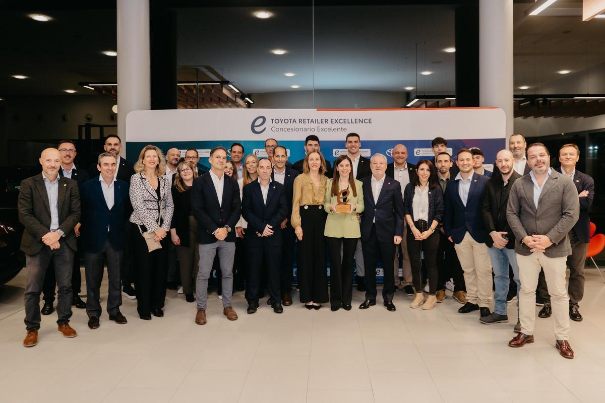 Entrega del premi al concessionari Aura Motor.