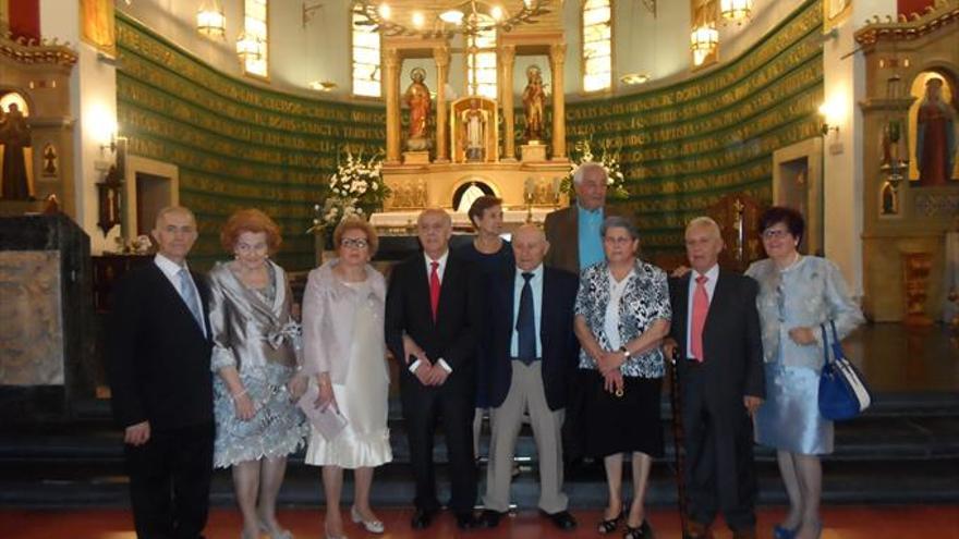 Cinco matrimonios celebran sus Bodas de Oro a lo grande