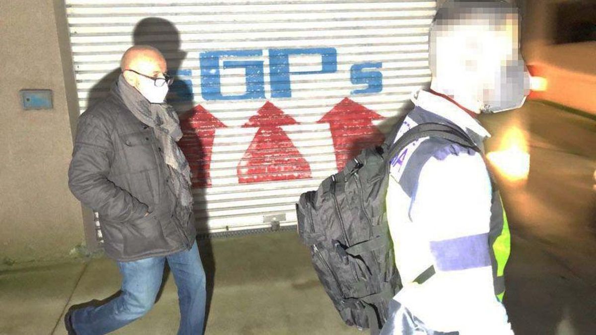 El detenido tras el registro de la sede del Colegio en Vigo.