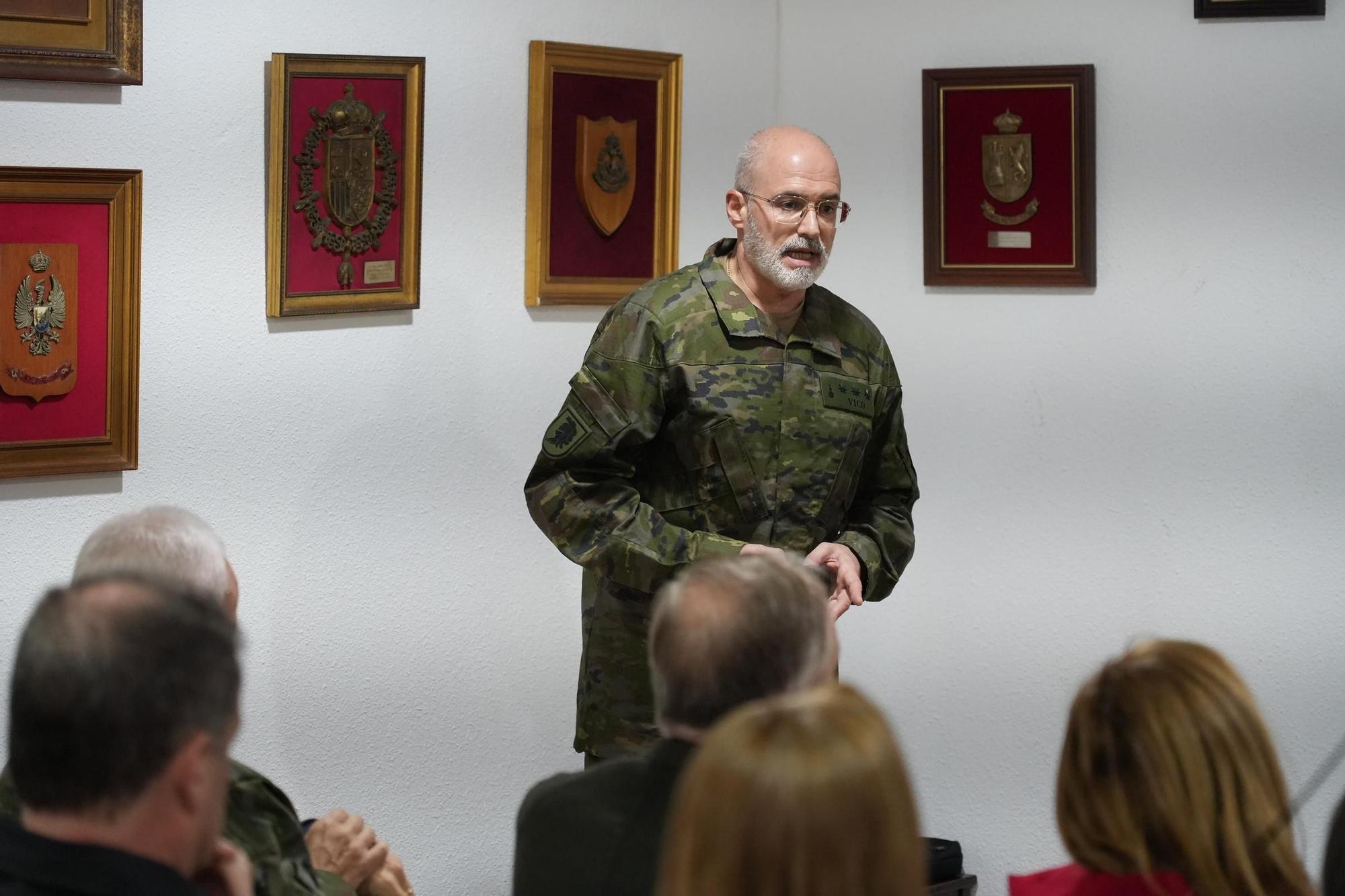 Visita de la ministra de Defensa a los 47 familiares de combatientes ucranianos que pasan dos semanas en el Grau de Castelló