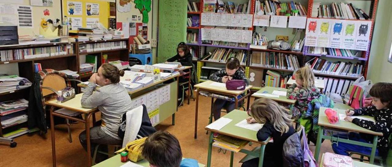 Una de las aulas de Primaria del colegio Honesto Batalón.