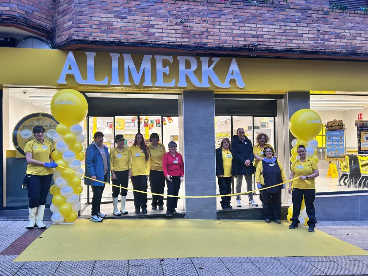 El personal del súper en Oviedo.