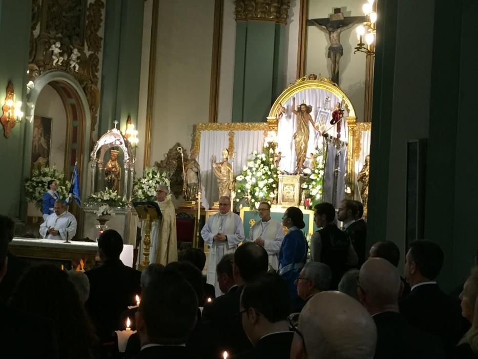 El Resurrexit volvió a llenar la iglesia de Santa María de devoción