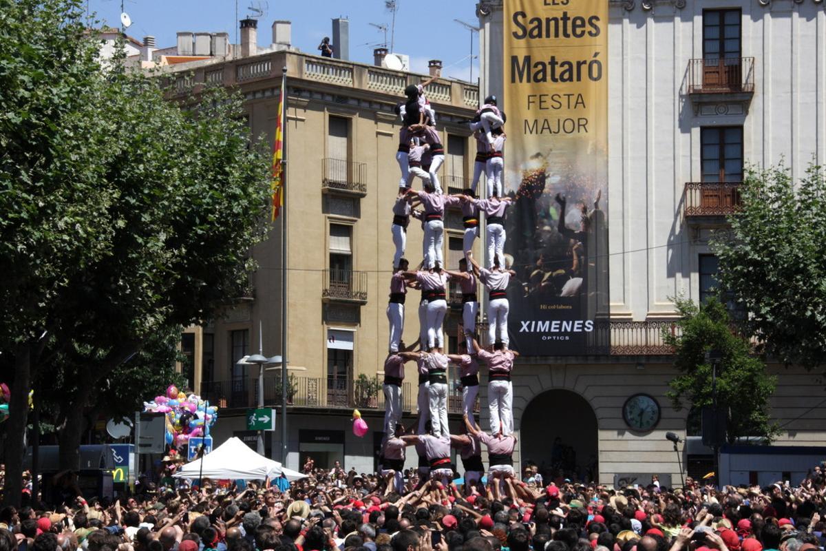 Nou de vuit dels Minyons de Terrassa a les Santes de Mataró. FONT: ACN Nou de vuit dels Minyons de Terrassa a les Santes de Mataró. FONT: ACN