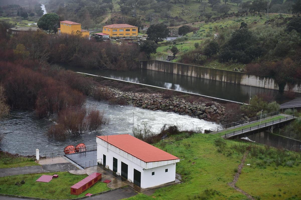 Desembalse de la presa del Jerte en Plasencia.