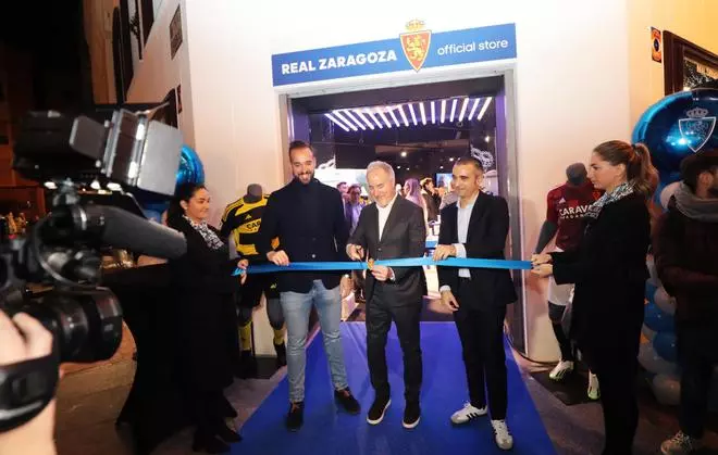 En imágenes | Así es la nueva tienda del Real Zaragoza en la calle Alfonso