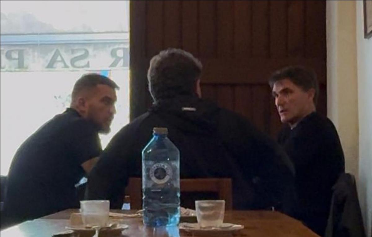 Stefan Milojevic y Faustino Nogales, en un restaurante cerca de la Fiscalía de Palma, en una foto tomada por los investigadores con una cámara oculta.