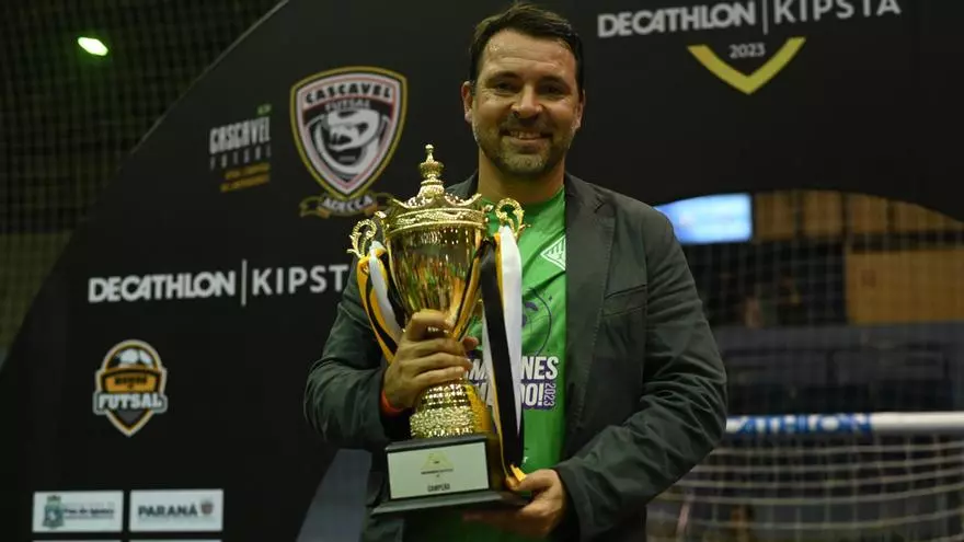 El discurso de José Tirado a la plantilla tras ganar la Intercontinental