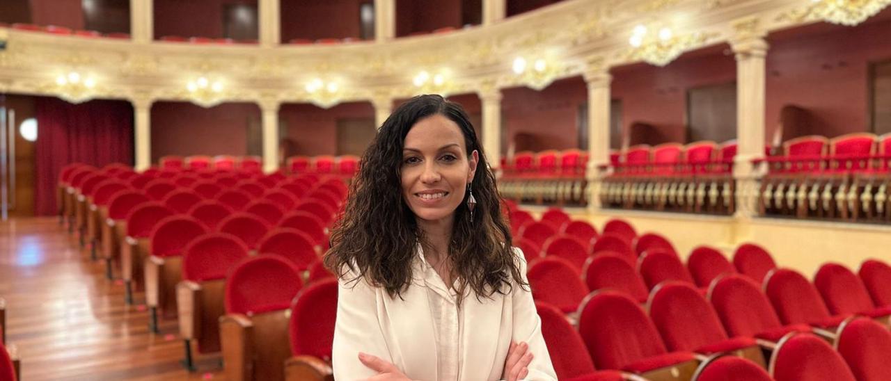 La nueva gerente del Teatre Principal de Maó, ayer, en su presentación oficial.   |  VICENT MARÍ