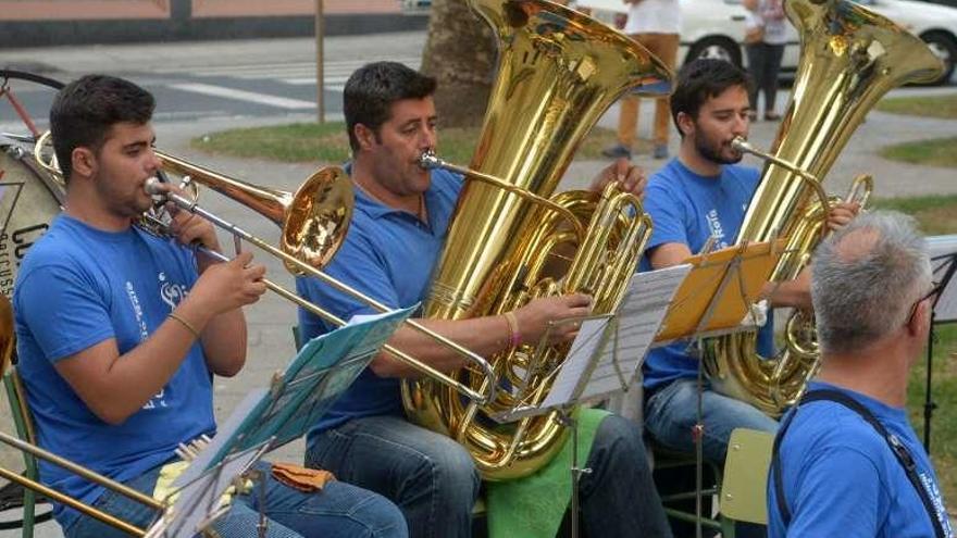 Varios de los miembros de la Banda de Múisca de Caldas. // N.P.