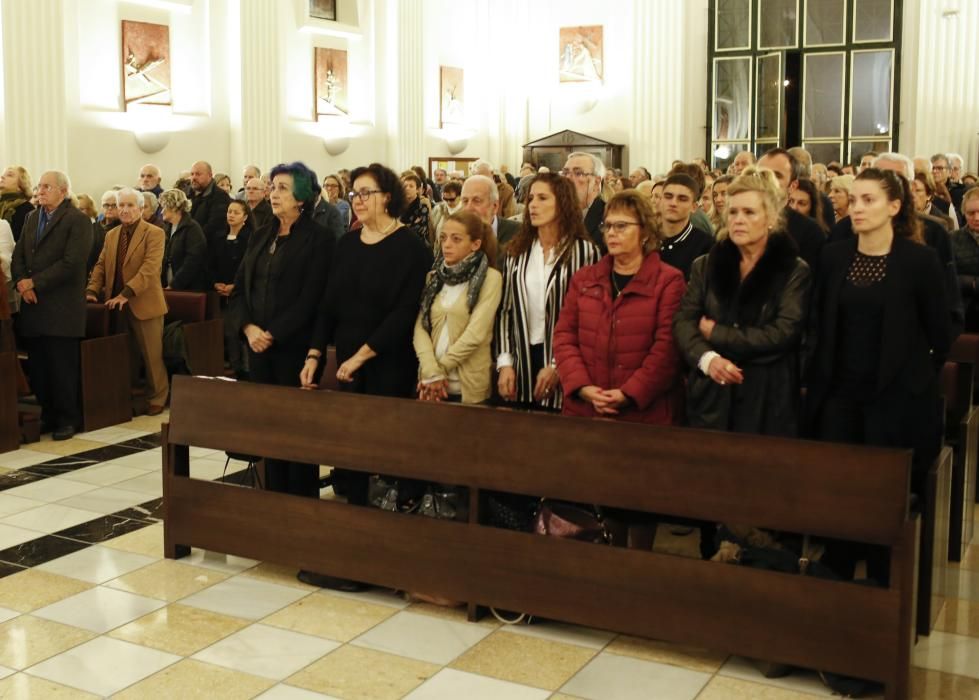 Familiares, amigos, autoridades políticas y sociedad civil despiden al exregidor de Vigo en un funeral cargado de solemnidad