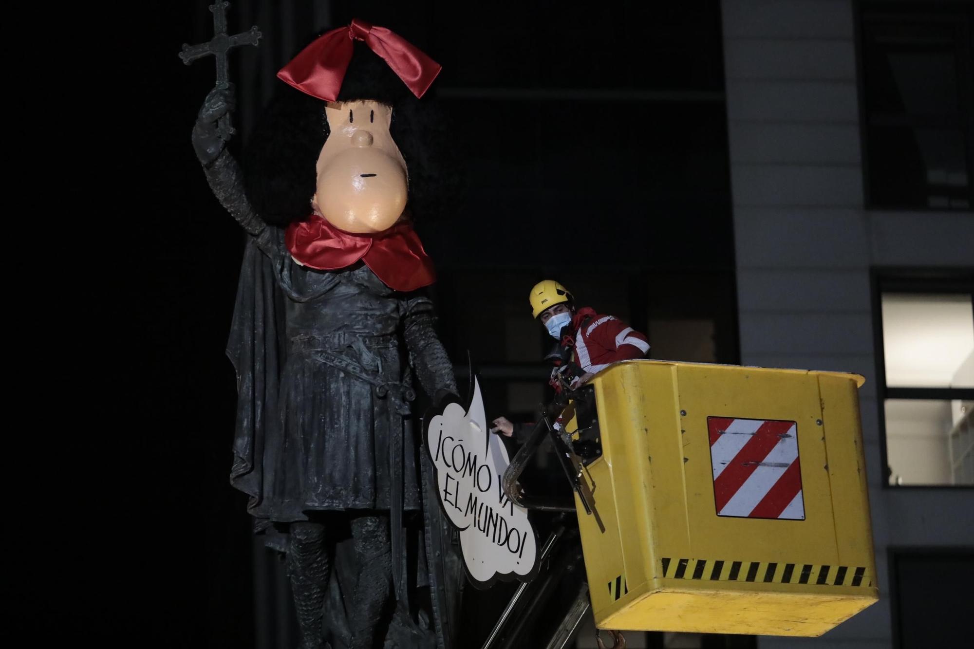 El carnaval de Gijón recuerda a Quino con Pelayo disfrazado de Mafalda