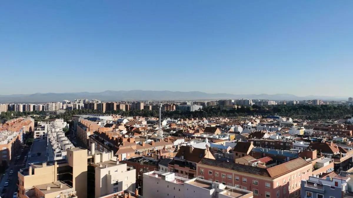 PEORES CIUDADES ESPAÑA | Personas de las ciudades para vivir en España, según la OCU PEORES CIUDADES ESPAÑA | Personas de las ciudades para vivir en España, según la OCU