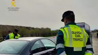 Nuevo accidente mortal en la carretera A-318 en Lucena: una persona fallece en el choque frontal entre un camión y un turismo