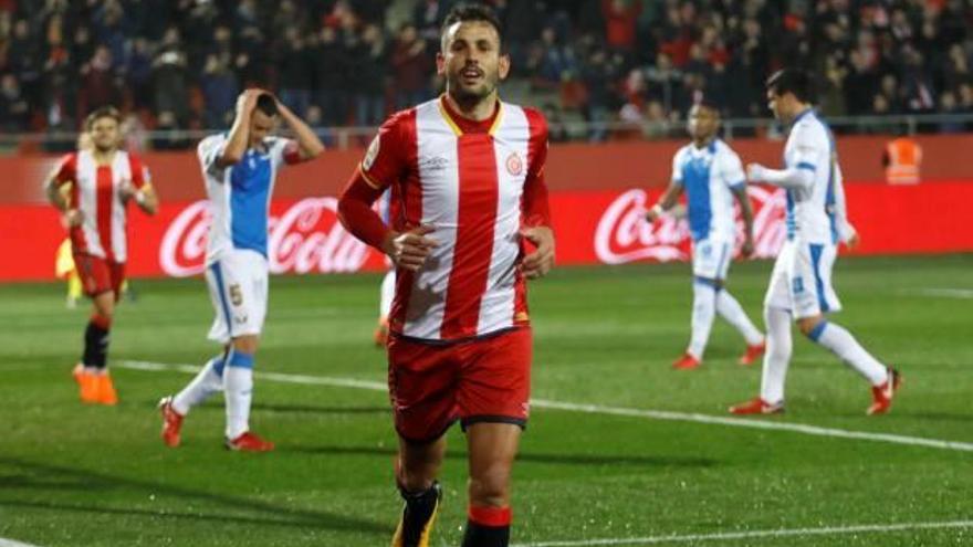 Cristhian Stuani, en primer pla, celebra el gol que va marcar el passat divendres contra el Leganés.