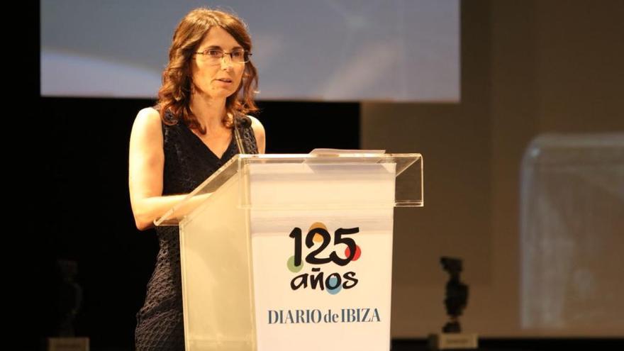 La directora de Diario de Ibiza, Cristina Martín, durante su discurso.