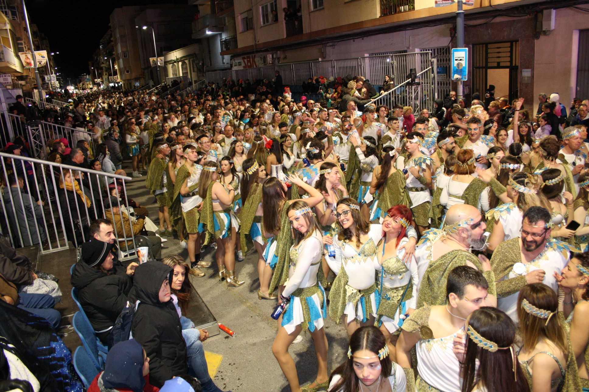 Macrogalería de fotos del primer gran desfile del Carnaval de Vinaròs