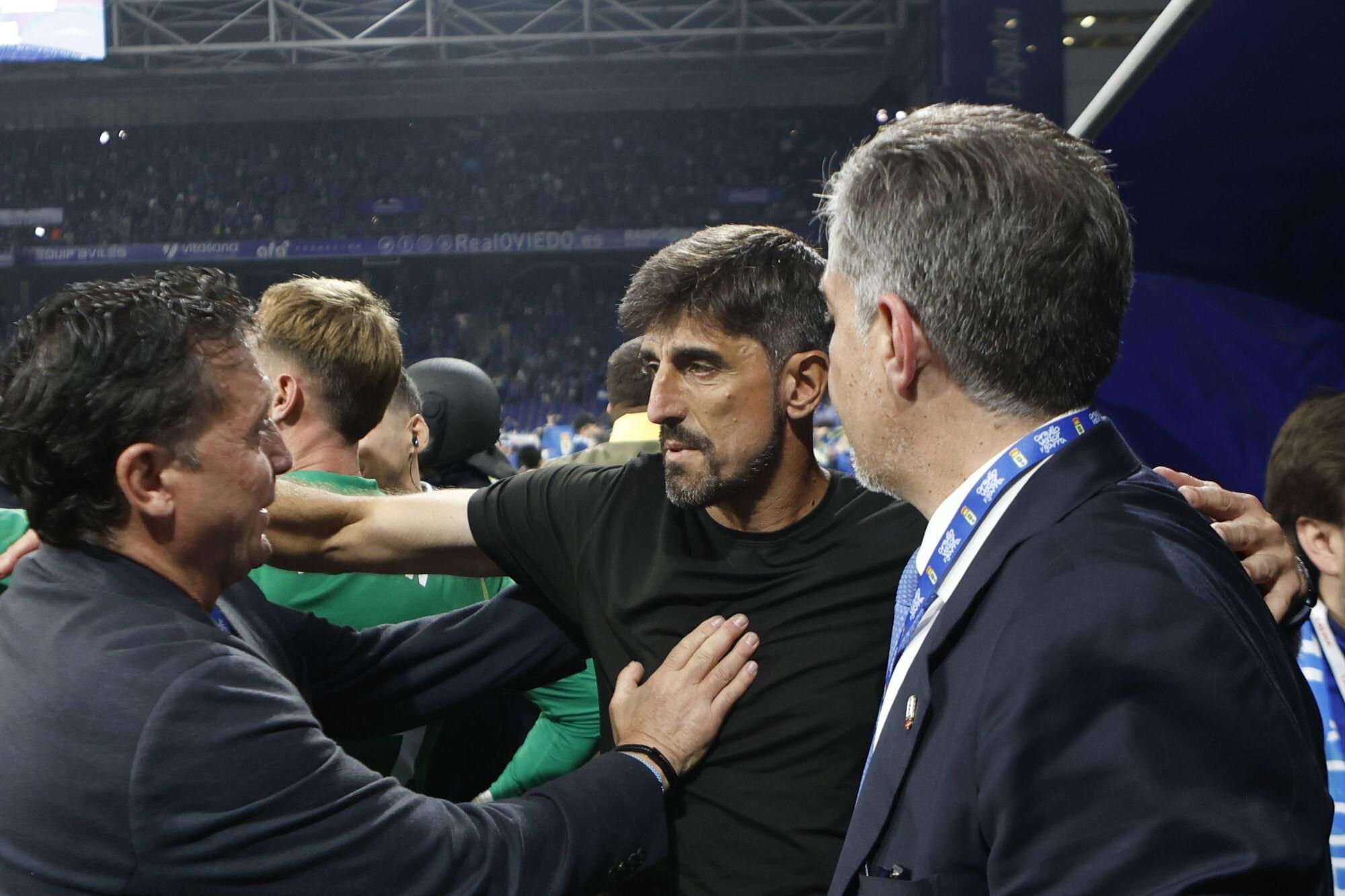 Así se vivió en el Carlos Tartiere la noche del ascenso del Oviedo a Primera División 24 años después