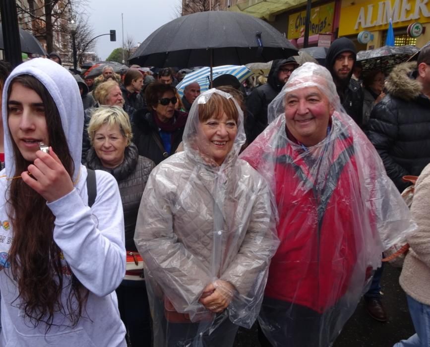 Miles de personas se manifiestan en Gijón en defensa del sistema público de pensiones