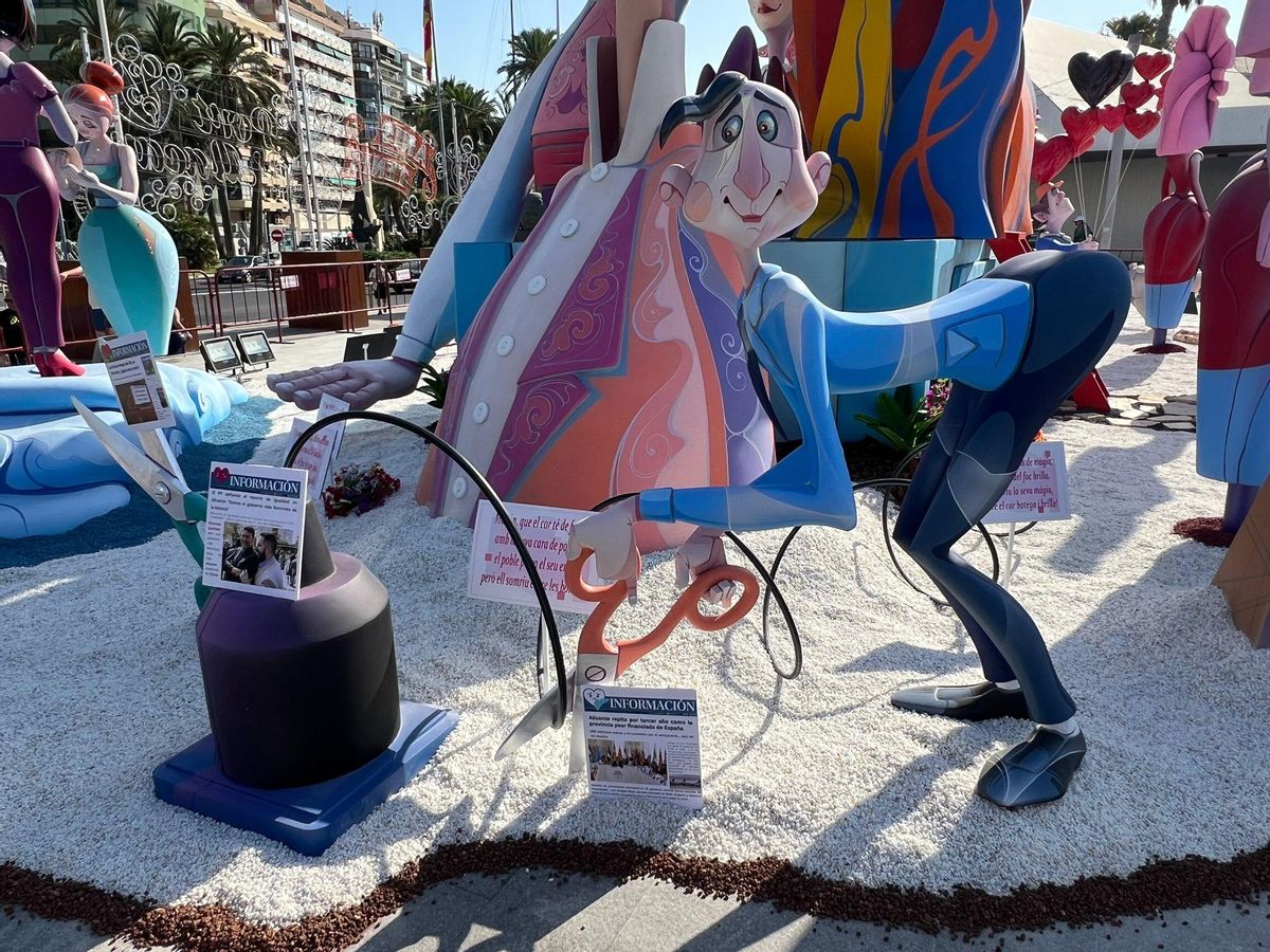 El tercer premio ha sido para la escena de la hoguera Port d'Alacant