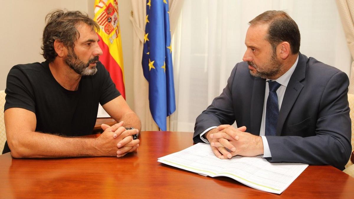 Òscar Camps y José Luis Ábalos