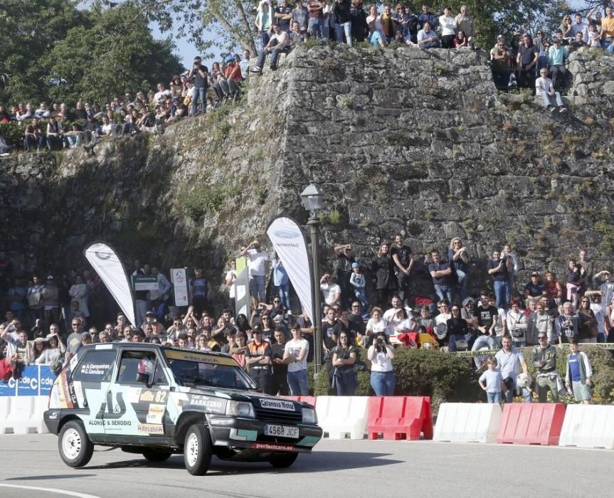 El olor a gasolina se apodera de O Castro con el Rallye Rías Baixas