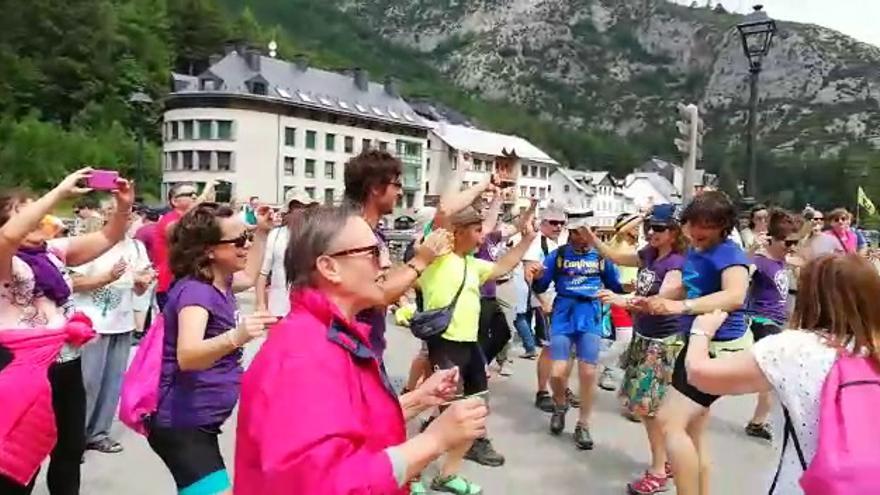 Adebán canta Arriba, Abajo en Canfranc