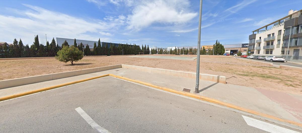 Vista del solar donde se ubicará el futuro auditorio de La Pobla de Farnals.