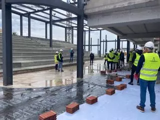 Aspecto de las obras de la zona de ocio del Puerto de Torrevieja y las de urbanización adyacente del Ayuntamiento (abril 2025)