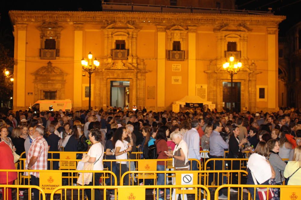 Noche del Besamano de la Virgen