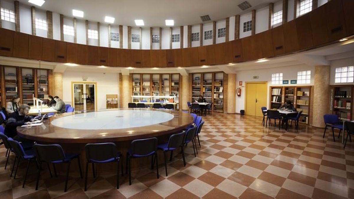 Instalaciones de la biblioteca municipal Juan Pablo Forner.