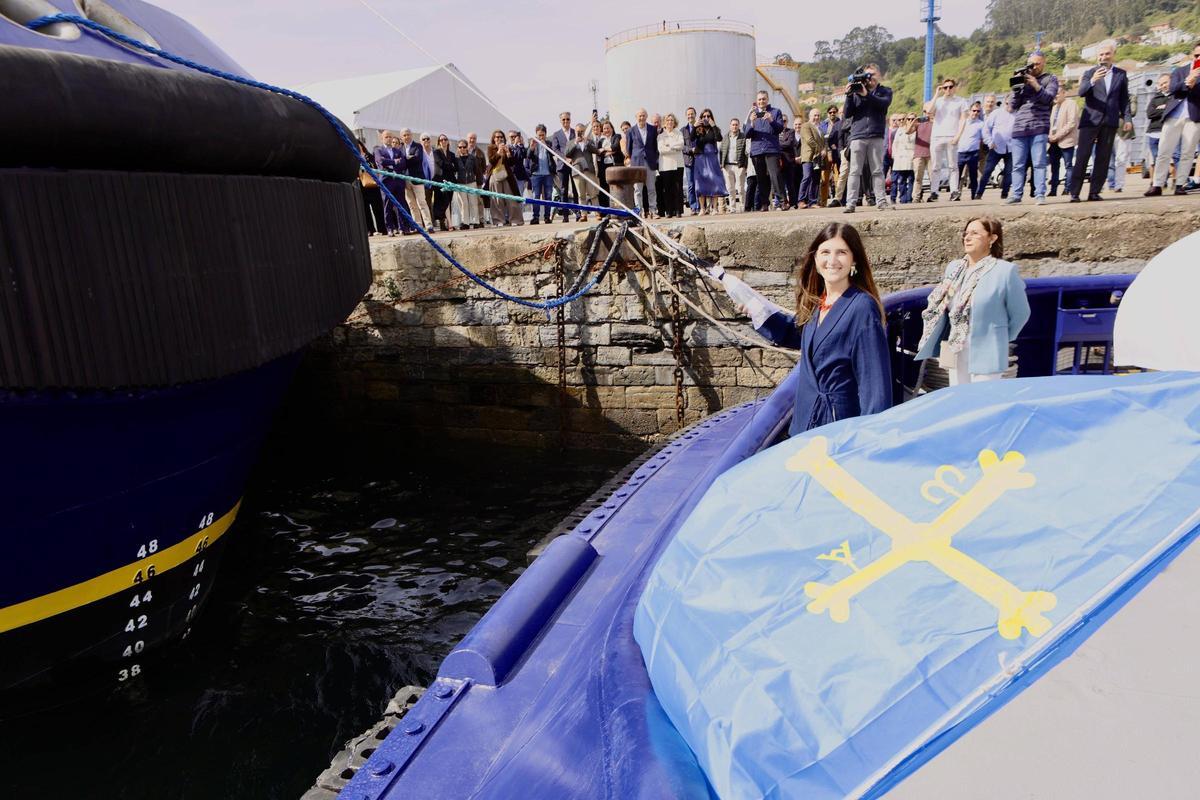 El amadrinamiento del "RG Nora" en el Puerto de Gijón, en imágenes El amadrinamiento del "RG Nora" en el Puerto de Gijón, en imágenes