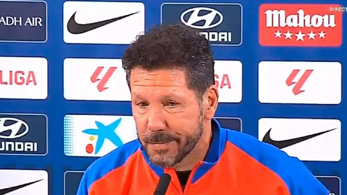 Un Simeone dolido espera al Barça pensando aún en el Real Madrid