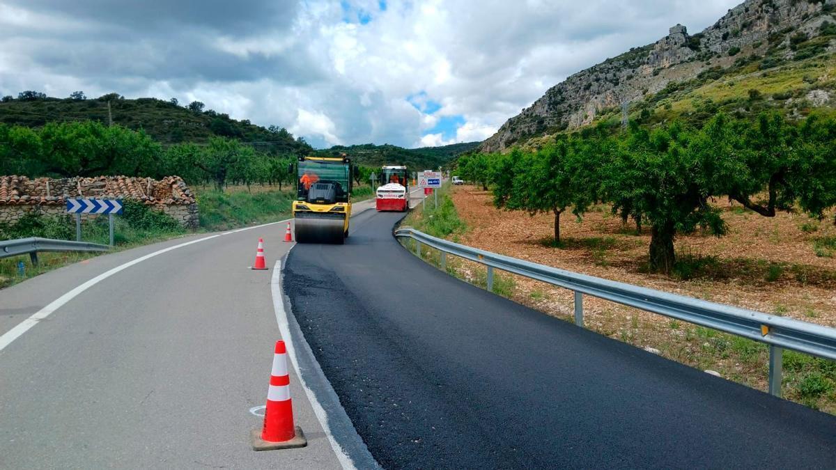 Foto de l'actuació duta a terme en la CV-166 a Benassal.
