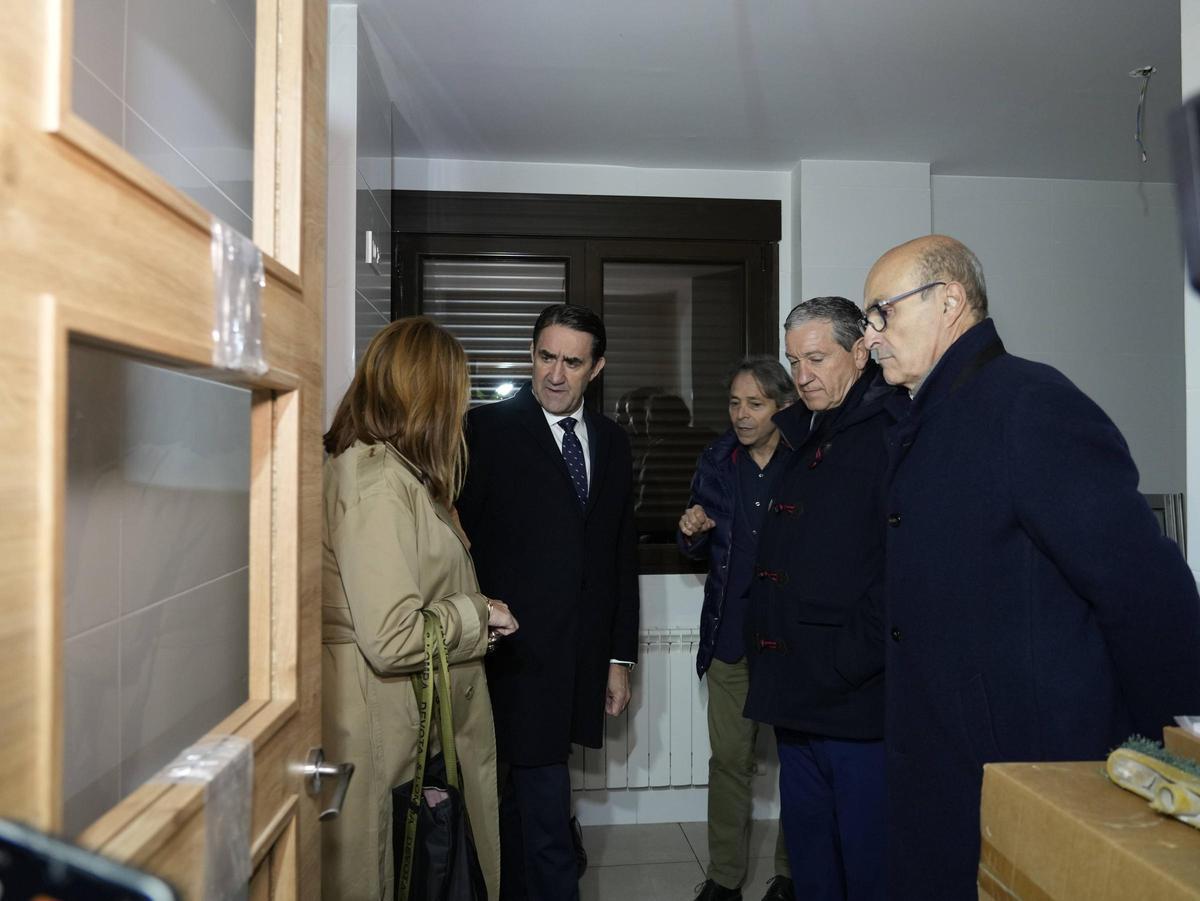 Visita a una de las viviendas rehabilitadas en Villalpando dentro del programa Rehabitare.