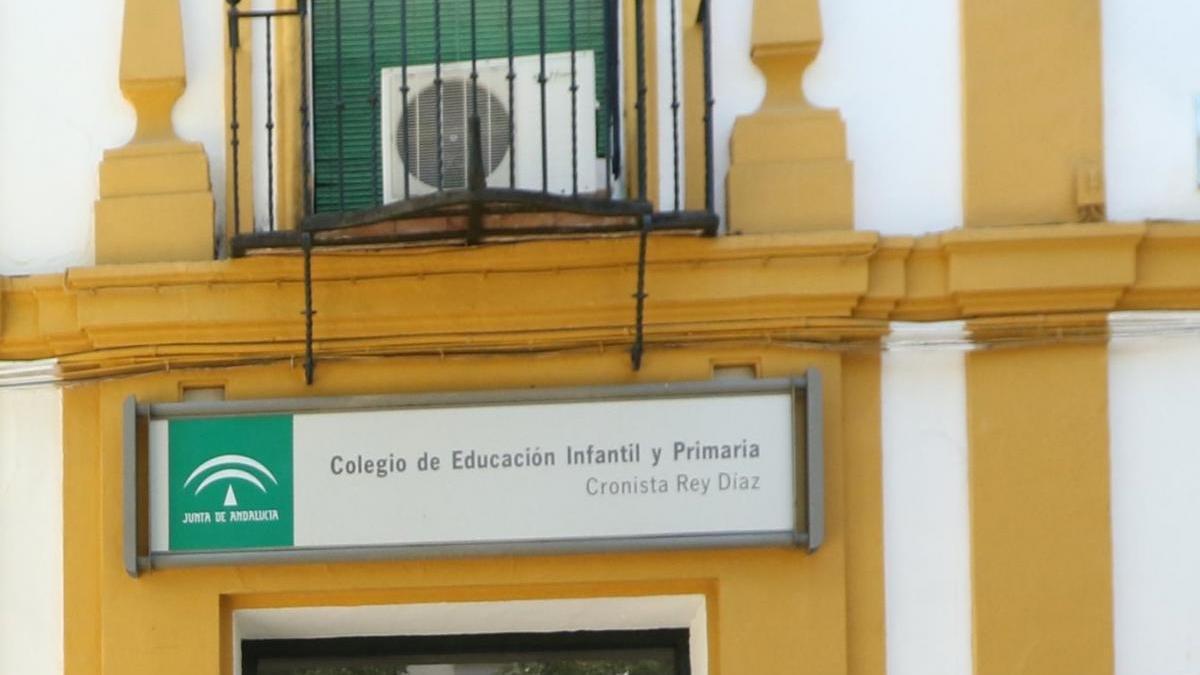 La Junta resalta el trabajo que realiza en el colegio Cronista Rey Díaz