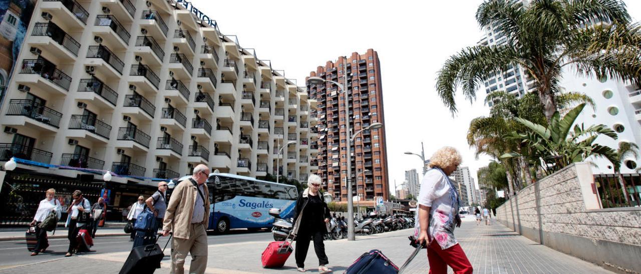 Los empresarios turísticos reclaman una moratoria en el pago de las hipotecas de hoteles y apartamentos