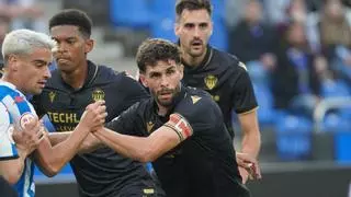 El Castellón renueva a Óscar Gil por una temporada