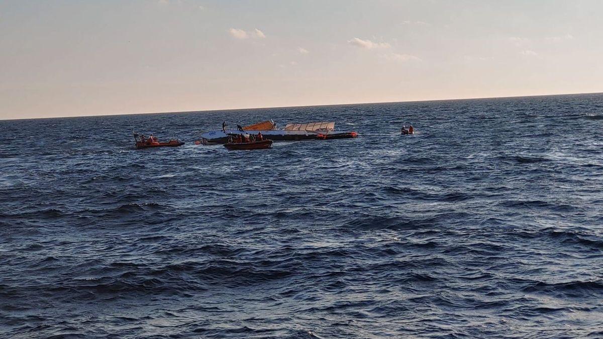 Los primeros en llegar al naufragio fueron los pescadores.