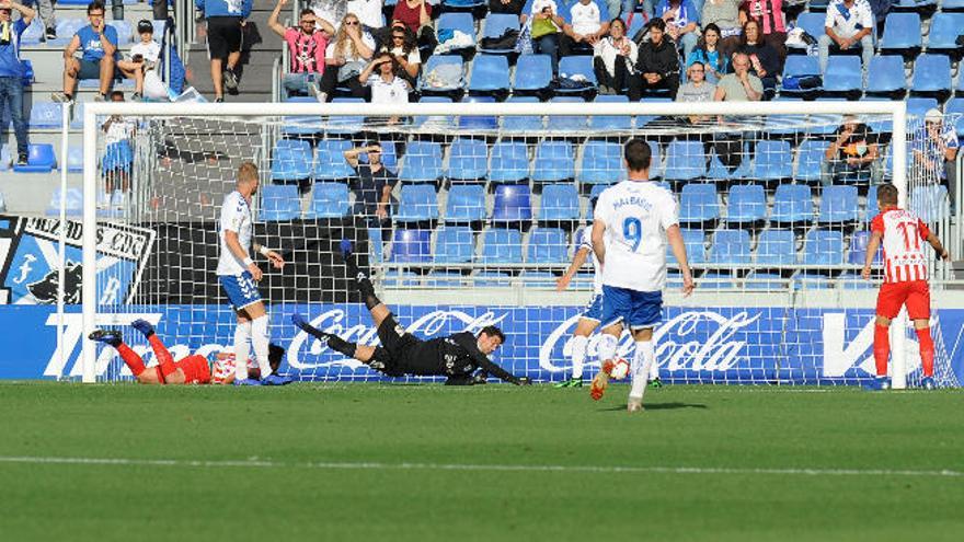 Álvaro Giménez, autor de dos goles.