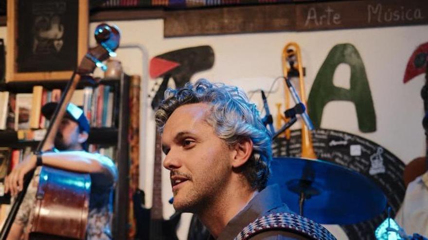 Pablo Queu regresa a los escenarios con un adelanto de su próximo disco