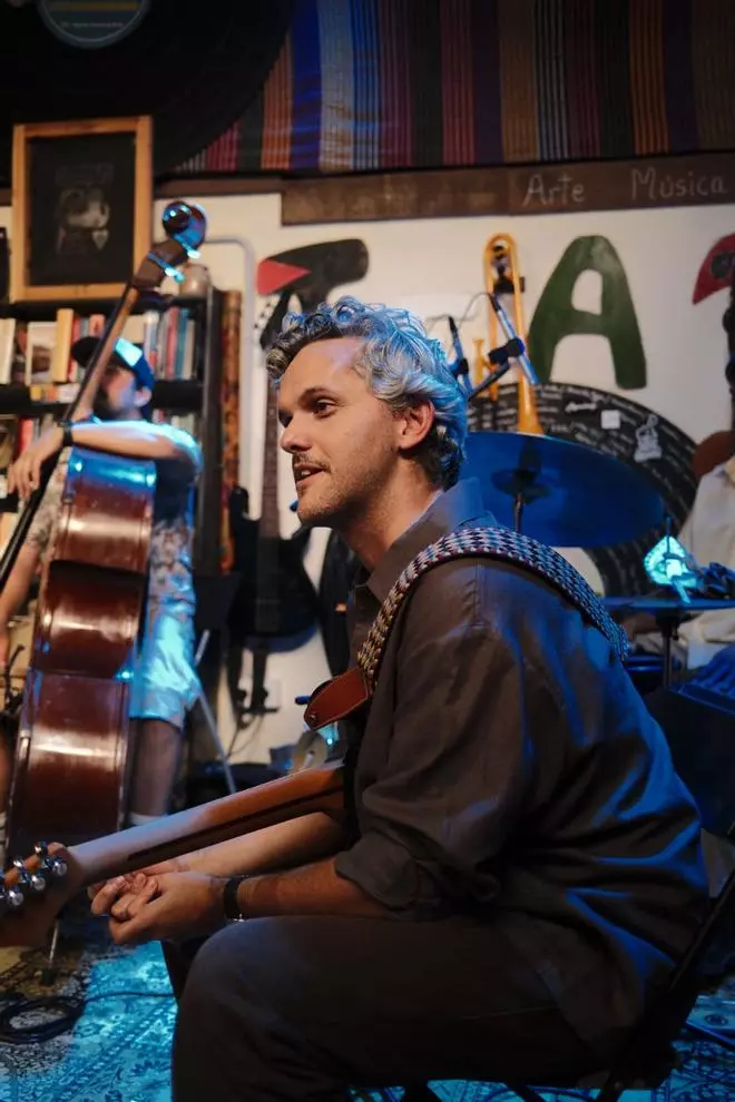 Pablo Queu regresa a los escenarios con un adelanto de su próximo disco