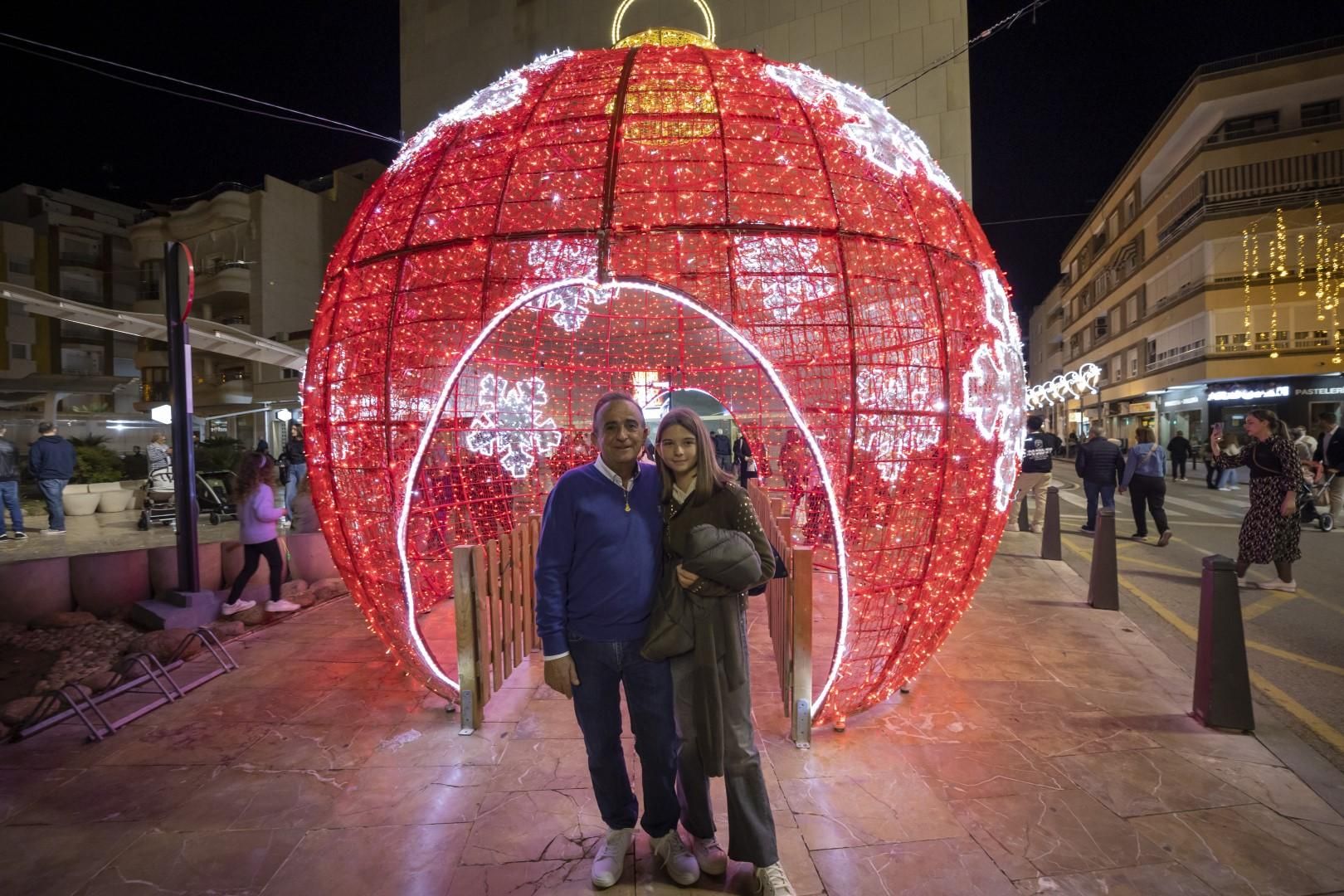 La fiesta de encendido del alumbrado especial de fiestas patronales y Navidad de Torrevieja, en imágenes