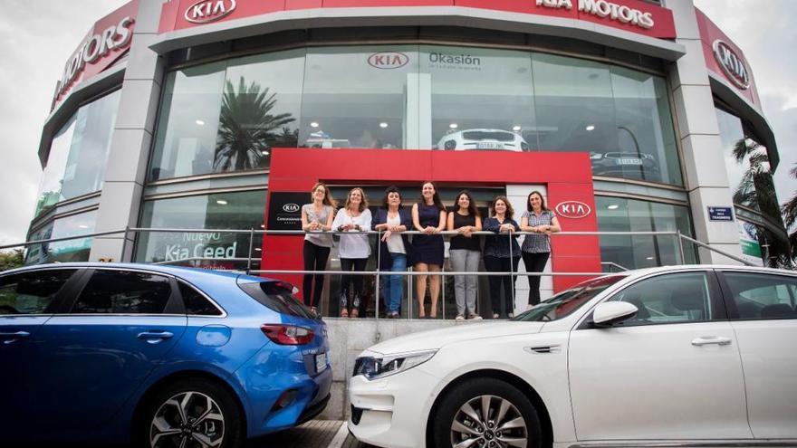 De izquierda a derecha: Carolina Remón, Silvia Castany, Amparo Paez, Rafaela Gomez, Ester Perez, Analía Berga y Emma Planells.