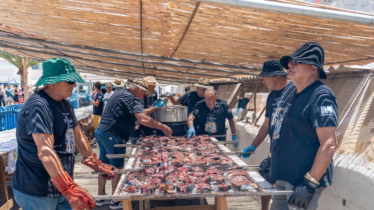 Misa y Porcesión Asadero de pescado Maspalomas