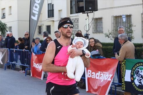 Búscate si corriste el Maratón o la Media Maratón de Badajoz