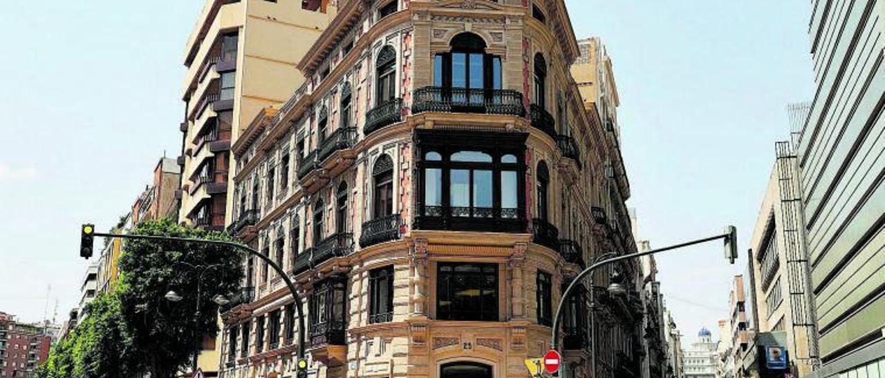 Edificio del hotel NH Center, situado junto a la estación de autobusesde València