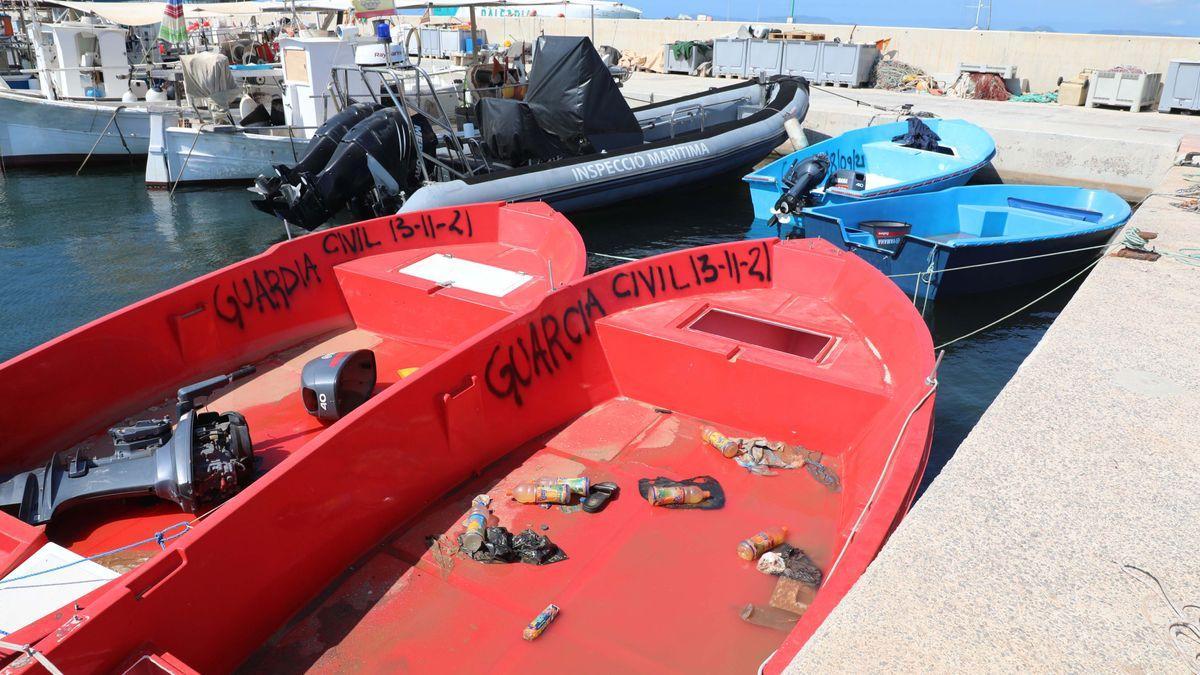 Cuatro de las pateras que llegaron a Formentera hace dos semanas.